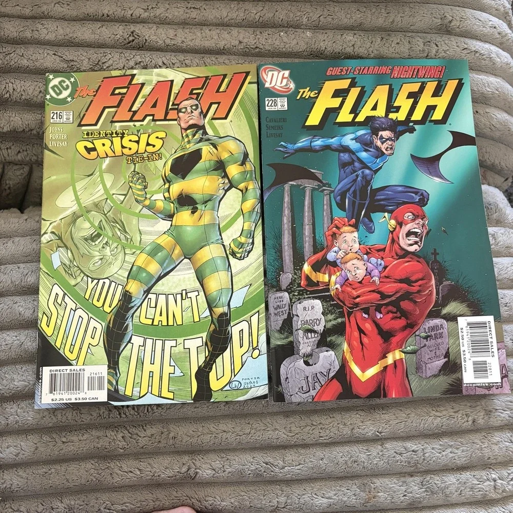 The Flash DC Comics Lot 2 Issues #216 #228 Identity Crisis Nightwing Modern Age